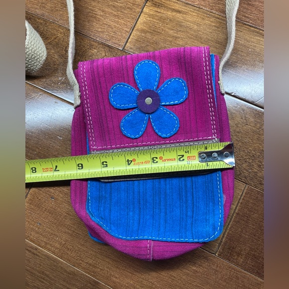 Small handmade suede crossbody bag in pink and blue. - Picture 8 of 10